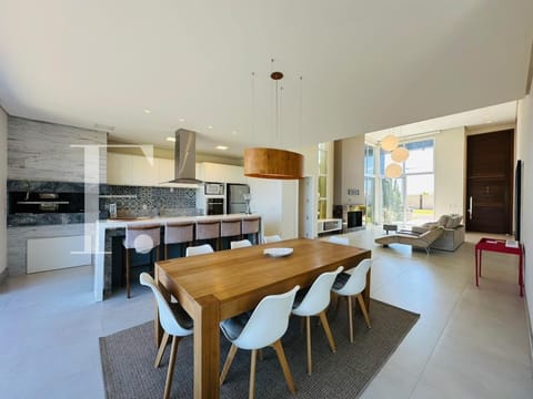 Casa Condomínio com 195m², 3 dormitórios, 3 suítes, 1 vaga, Riviera em Xangri-Lá