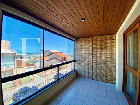 Apartamento com 86m², 2 dormitórios, 1 suíte, 1 vaga, Rio Sena em Capão da Canoa