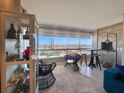 Apartamento com 105m², 3 dormitórios, 1 suíte, 1 vaga, Atlantida Tower em Capão da Canoa