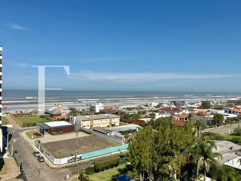 Apartamento com 105m², 3 dormitórios, 1 suíte, 1 vaga, Atlantida Tower em Capão da Canoa