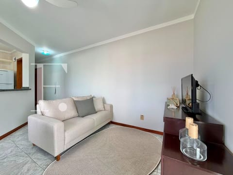 Apartamento com 76m², 2 dormitórios, 1 suíte, 1 vaga, Edifício Comercial e Residencial Oliveira em Capão da Canoa