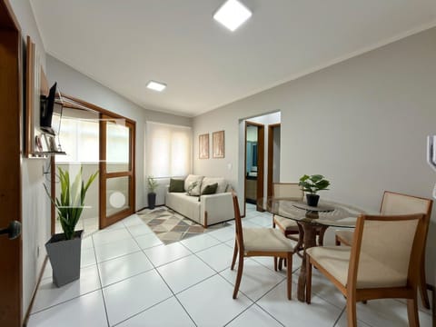Apartamento com 43m², 1 dormitório, 1 vaga, Edifício Michele em Capão da Canoa