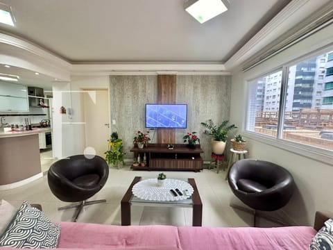 Apartamento com 132m², 3 dormitórios, 1 suíte, 2 vagas, Mirante da Beira-Mar em Capão da Canoa