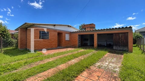 Casa com 240m², 4 dormitórios, 2 vagas, no bairro Remanso em Xangri-Lá