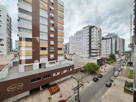 Apartamento com 70m², 2 dormitórios, 1 suíte, 1 vaga, Heloisa Cambraia em Capão da Canoa