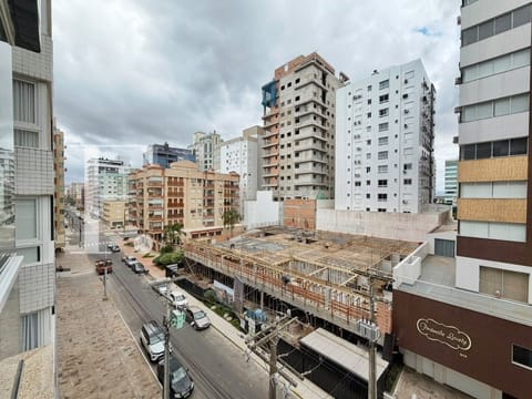 Apartamento com 70m², 2 dormitórios, 1 suíte, 1 vaga, Heloisa Cambraia em Capão da Canoa