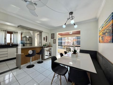 Apartamento com 74m², 2 dormitórios, 1 suíte, 1 vaga, Flamboyant Capão em Capão da Canoa