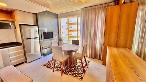 Apartamento com 63m², 2 dormitórios, 2 suítes, 1 vaga, Edifício Residencial Turim em Capão da Canoa