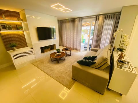 Casa Condomínio com 160m², 3 dormitórios, 3 suítes, 2 vagas, Condado de Capão em Capão da Canoa