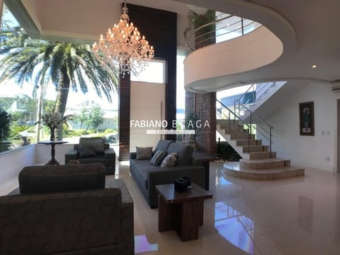 Sobrado com 426m², 5 dormitórios, 5 suítes, 3 vagas, Atlântida Ilhas Park em Xangri-Lá