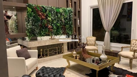 Sobrado com 290m², 4 dormitórios, 4 suítes, 2 vagas, Dubai Resort em Capão da Canoa