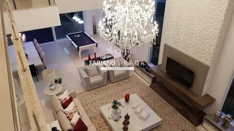 Sobrado com 350m², 6 dormitórios, 6 suítes, 2 vagas, Velas da Marina em Capão da Canoa